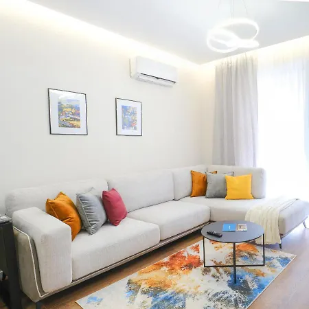 Lindi's 4 5 Apartment Tirana